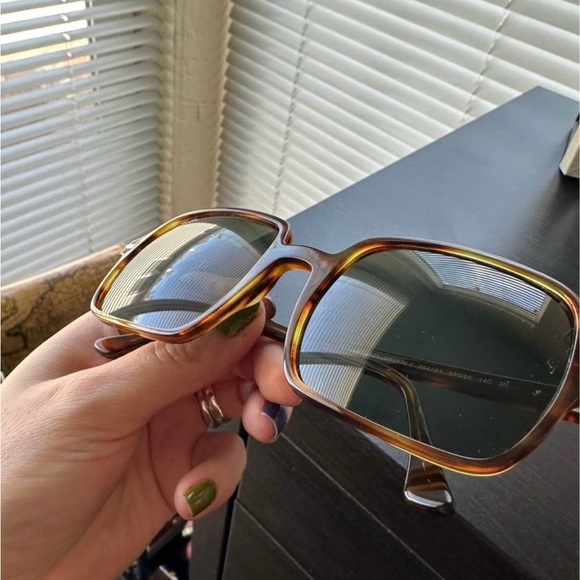 Ray-ban sunglasses - Picture 3 of 4